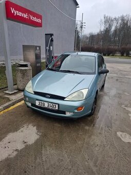 Ford focus 1,4 benzín