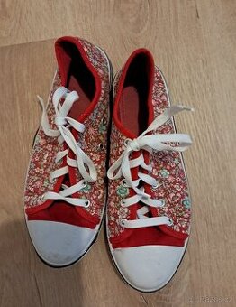 Plátěné tenisky vel. 40