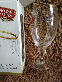 Sklenice Stella Artois nebo cinzano 1ks