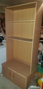 Poličky + dole skříňka