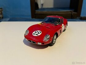 CMC Ferrari 250 GTO 1:18 - 1