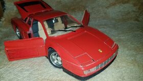 burago Ferrari Testarosa 1:18 model z roku 1984