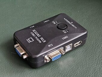KVM USB Switch - přepínač pro 2 PC