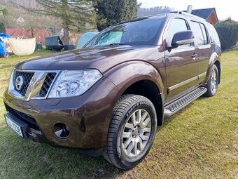 Nissan pathfinder 3.0 4X4 170kw