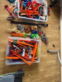 HotWheels dráhy