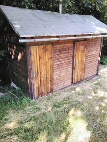 Zahradní chatka + plastové WC
