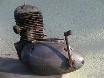 Jawa 250/350 Kývačka ND- motor,nádrž,kastlíky na FABku......