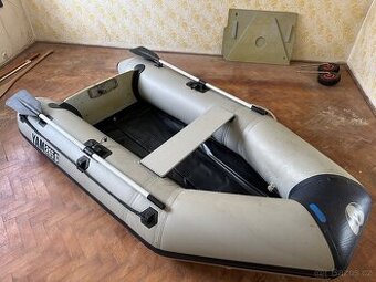 Nafukovací člun Yamaha 265S
