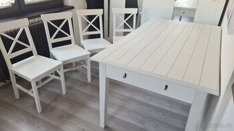 Jídelní stůl a 4 židle - 1