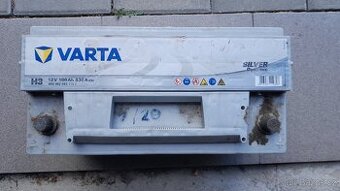 Autobaterie 12v 100Ah 830A