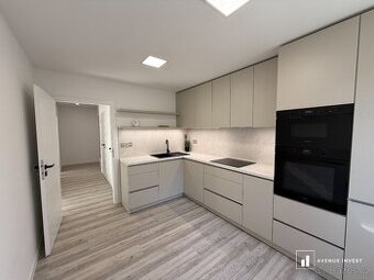 Prodej bytu 3+1 67 m² Hlavní, Otrokovice