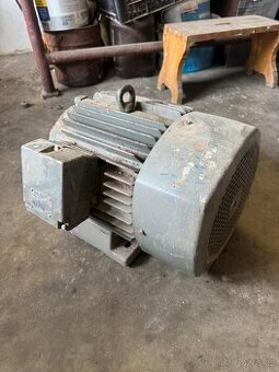 Motor 7,5 kW, 2910 otáček