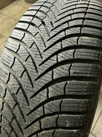 Pneu 235/55-18