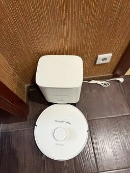 Prodám robotický vysavač Rowenta RR8597WH
