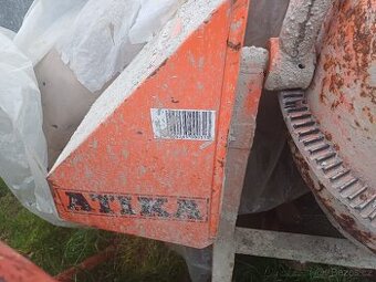 Míchačka Atika