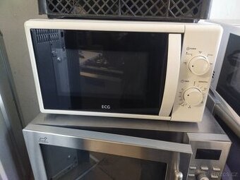 Prodám plně funkční mikrovlnnou troubu --499 Kč.--DOVEZU--