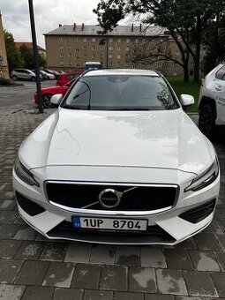 Volvo V60 2.0(2018)