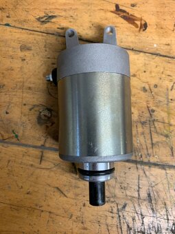 Startér Derbi senda, gpr 125....