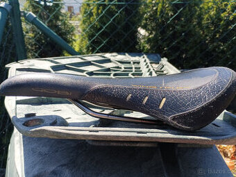 Cyklistické sedlo Fizik