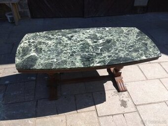 stůl - dřevo, kámen