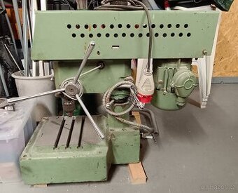 Stolní vrtačka Komunaras 2M112