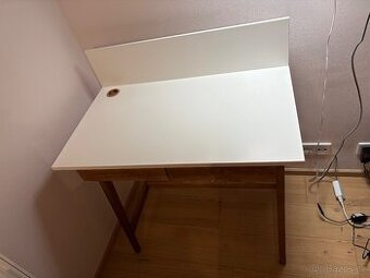 Pracovní stůl masiv,