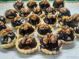 Vánoční cukroví - ořechové košíčky