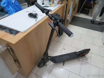 Zánovní elektrická koloběžka Sencor Scooter S25