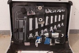 Sada víceúčelového nářadí