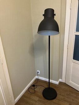 Ikea Hektar stojaci lampa