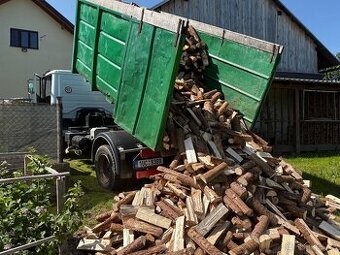 Nabízím štípané, řezané palivové dřevo