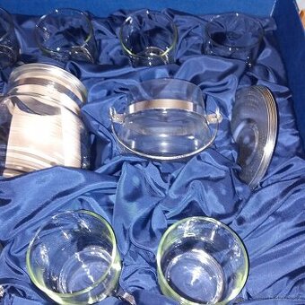 Stara čajová retro sada červená +modrá nalez na puďe