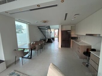 ChatGPT said:  Moderní 4ložnicová vila v The Valley – Talia