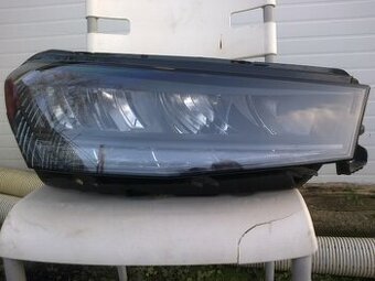 SKODA FABIA 4 pravy predni full-led svetlomet