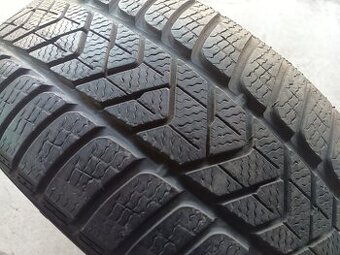 225/40 R19 PIRELLI (2216)