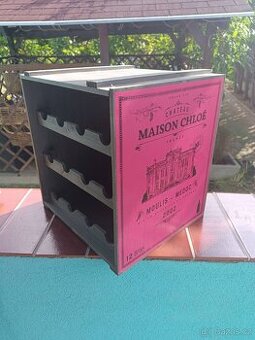 Prodám dřevěnou vinotéku Butlers