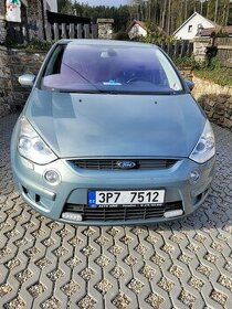 Ford S-MAX - koupeno nové v ČR