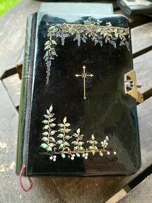 Starožitná modlitební kniha