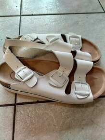 bílé kožené zdravotní sandály Santé