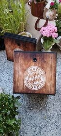 4 x nový box Bayern München. Cena za kus.