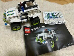 LEGO Technic 42047 Policejní zásahový vůz