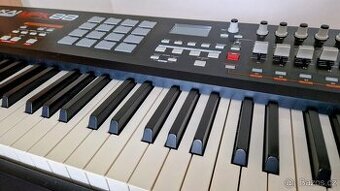 AKAI MPK 88 MIDI kontroler- klávesy s KLADÍVKOVOU mechanikou