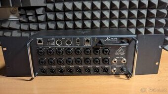 Behringer X Air XR18