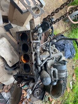 Motor m43b18 z e36 318i dily - 1