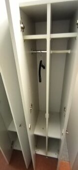 Šatní skříňky kancelářský nábytek