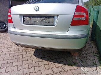 Prodám zadní nárazník na škoda Octavia 2, sedan