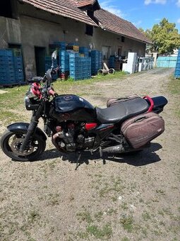 Yamaha XJR 1300