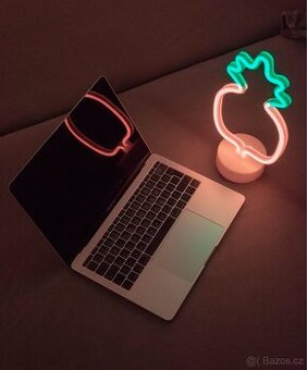 MacBook Pro 13" 2017 8/256Gb