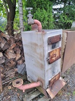 Kotel na tuhá paliva