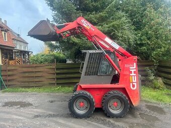 Smykový nakladač Gehl Max 4625 DX